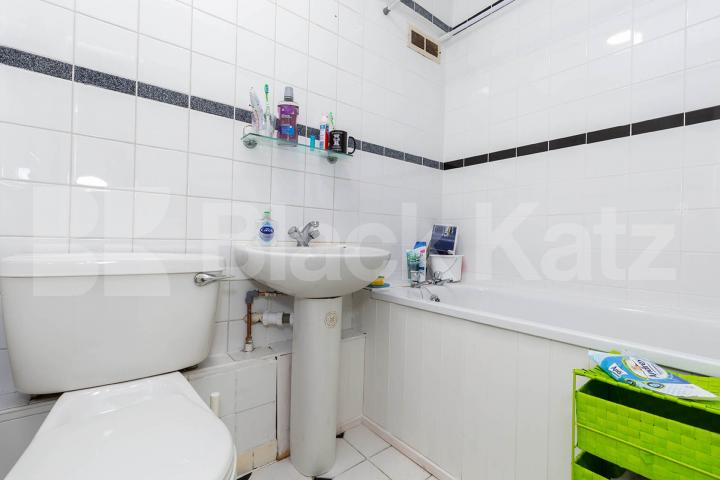 Perfect for 2 sharers and located within close proximity to the Regents Canal Rotherfield Street, Islington